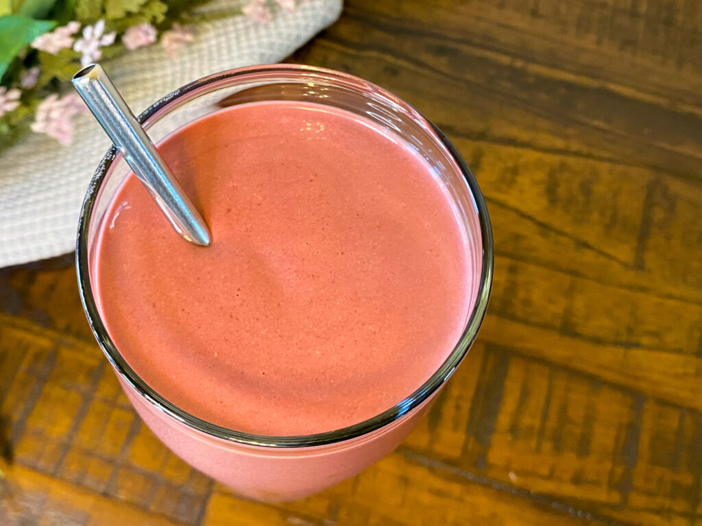 Earth Chimp Vegan Protein Shake Mix Product Review + Red Velvet Smoothie Pebbles and Toast