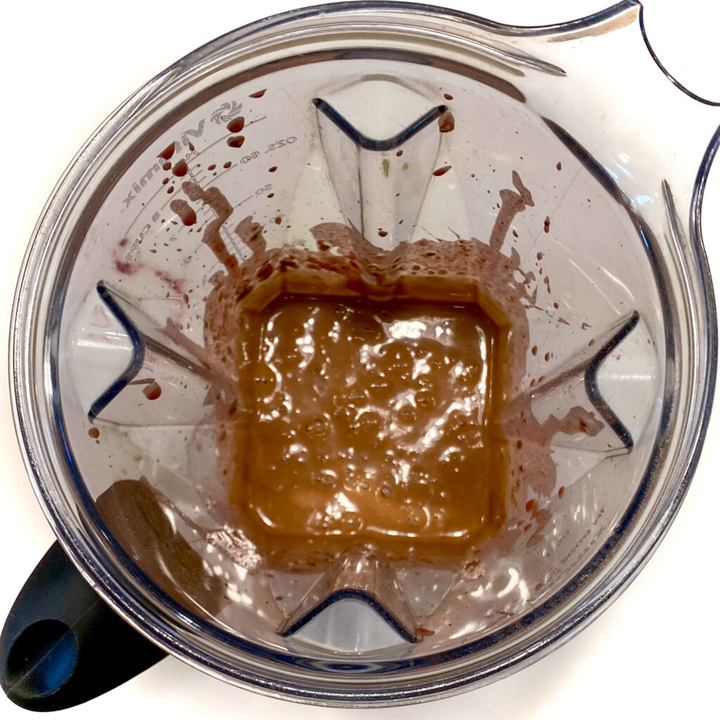 Earth Chimp Vegan Protein Shake Mix Product Review + Red Velvet